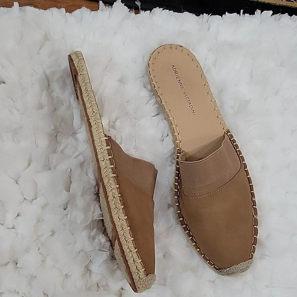 Adrienne Vittadini Arnie Espadrilles flat slip-ons tan size 8 New withou7 Tags…